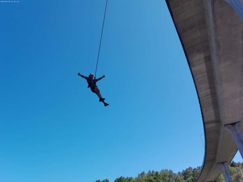 MELGAÇO: Pendular jump on the River Minho with Ruta Aventura. - Starting Point at the International Bridge in Melgaço