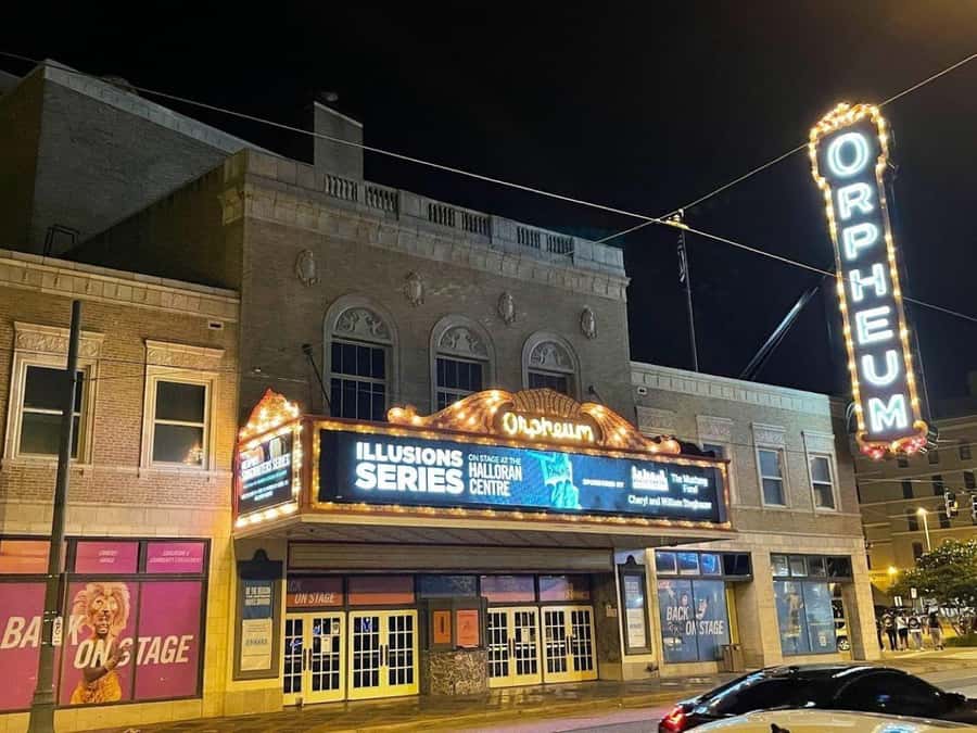 Memphis: 90-minute Haunted Walking Tour - Starting at Alfreds on Beale and the Haunted Legend of the Orpheum Theatre