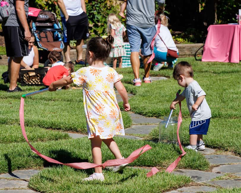 Memphis Botanic Garden Entry Ticket - Art Exhibits in the Visitors Center Year-Round