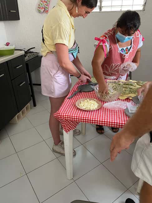 Mérida: Flavors of Yucatan Cooking Class & Market Tour - Mastering a Traditional 3-Course Yucatecan Meal