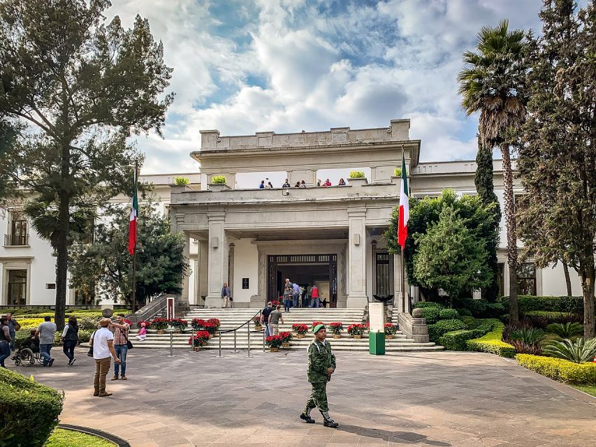Mexico City: Discover Los Pinos Residence Tour and Cablebus - Inside Los Pinos: Mexico’s Presidential Home