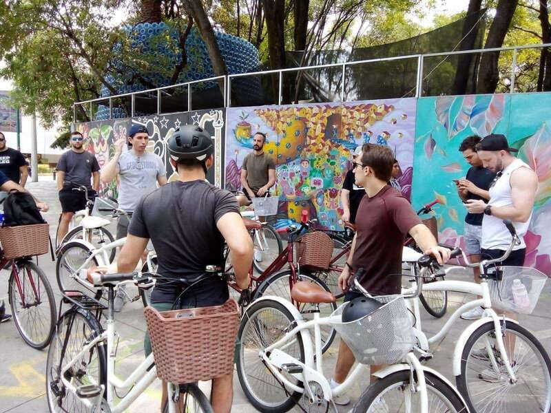Mexico City Grafitti & Street art bike tour, find hidden gem - Exploring Mexico City’s Hidden Murals in Doctores