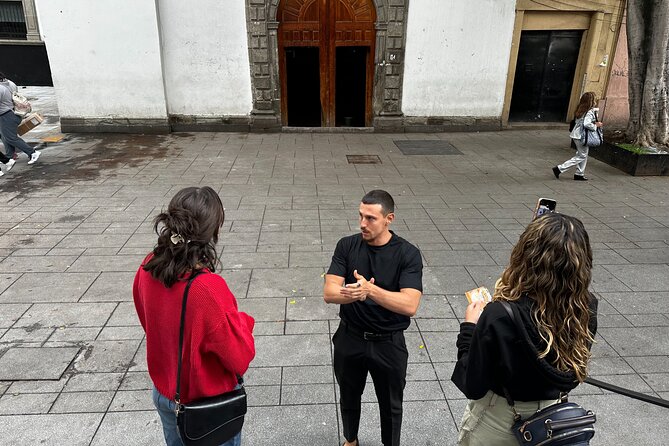 Mexico City Historical Centre Food Tour with 7 Authentic Tastings - Discovering the Best Tacos and Decor in República de Uruguay