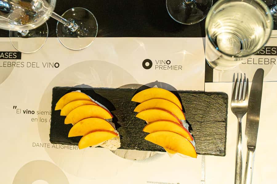 Mexico City: Mexican Wine Tasting with Food Pairing - The Perfect Setting for Mexico’s Wine Tasting in a Cozy Bar