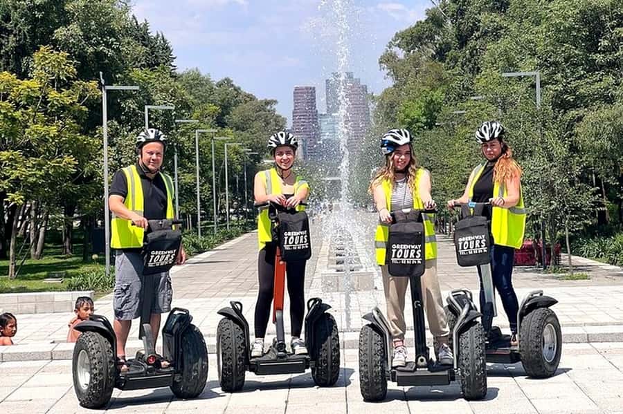 Mexico City: Polanco & Chapultepec Park Segway Tour - Cruising Through Chapultepec Park’s Natural Beauty