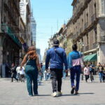 Mexico City: Zocalo Tacos Tour by Michelin-Star Chef Torres - Exploring the Zocalo and Its Iconic Landmarks