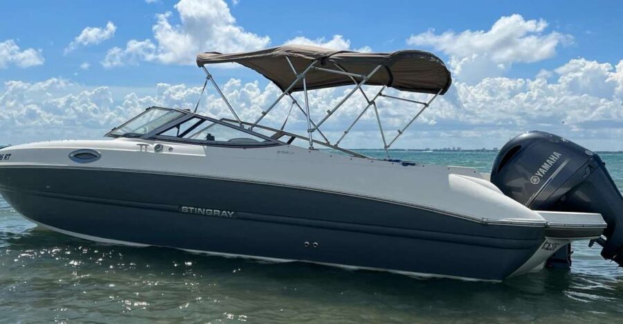 Miami: 24-Foot Private Boat for up to 8 People - The Experience Led by Knowledgeable and Friendly Guides