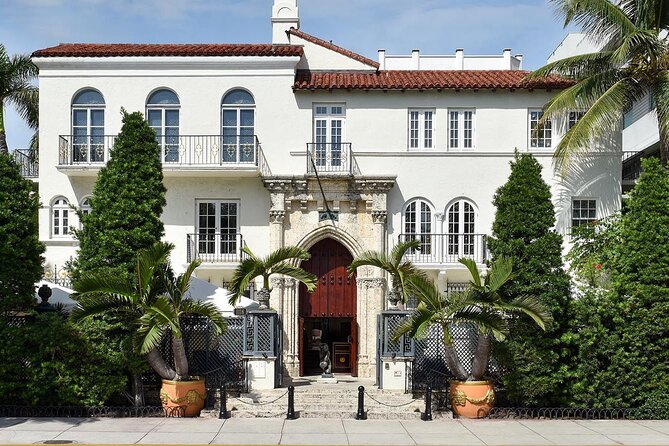 Miami Beach Art Deco & History Bike Tour with Design Enthusiast - The Significance of Nikki Beach