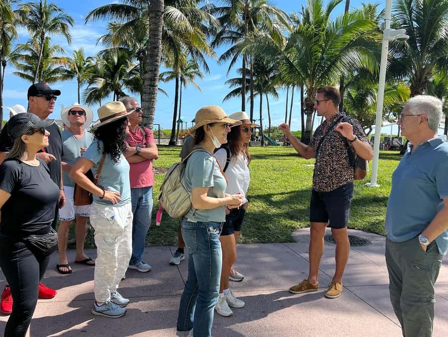 Miami Beach Crime & Scandals Walking Tour with Crime Buff - Starting Point: Near Miami Beach Welcome Center