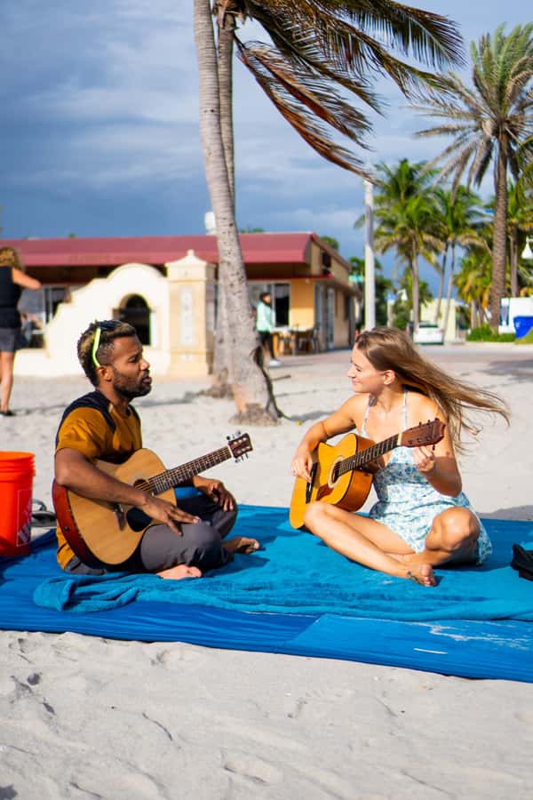 Miami: Beach Guitar Lesson - Learning to Play Guitar on Miami’s Beach with a Professional