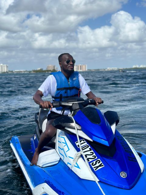 Miami Beach Jetskis + Free Boat Ride - How the Tour Starts at Miami Beach