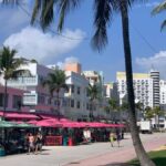 Miami: Bike Rental - Riding Along Oceanfront at Lummus Park’s Promenade