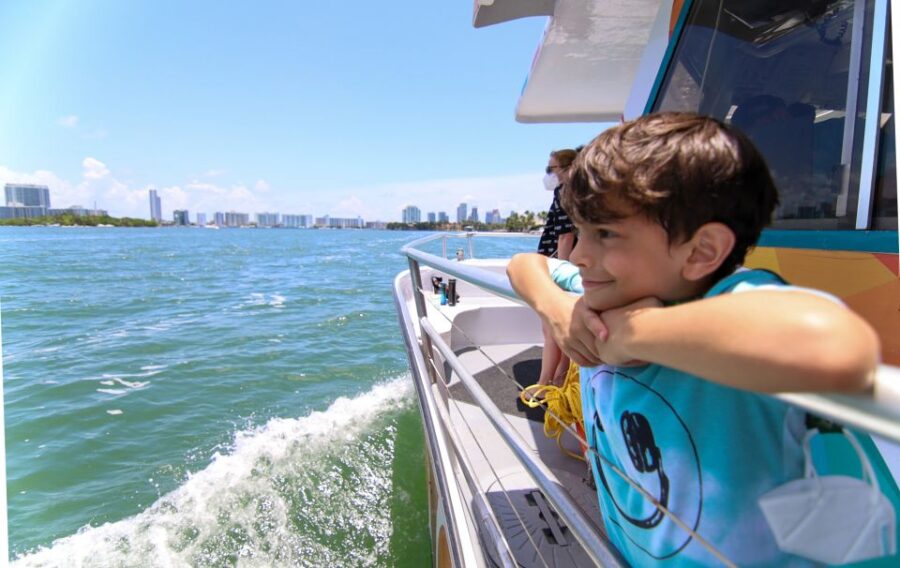 Miami: Biscayne Bay Celebrity Homes Sightseeing Cruise - The Route: Biscayne Bay and Iconic Islands