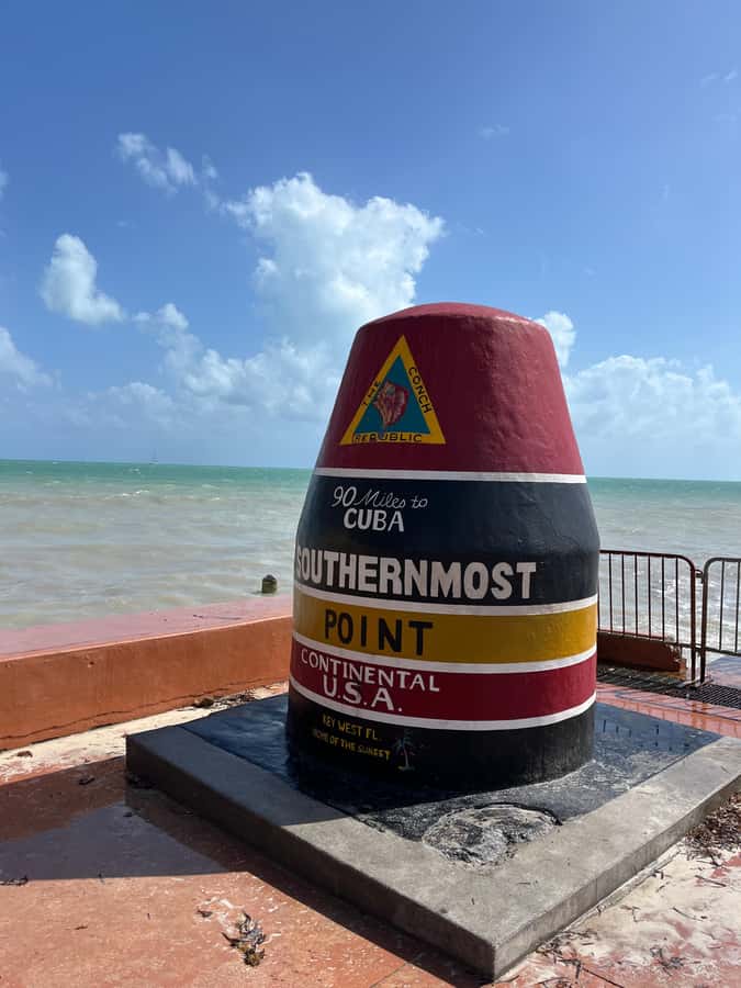 Miami: Day Tour of the Keys in a Convertible Mustang (French) - Exploring the Unique Atmosphere of Key West