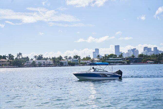 Miami Express Private Boat a 1- Hour Luxury Experience - Highlights of the Private Miami Waterway Experience