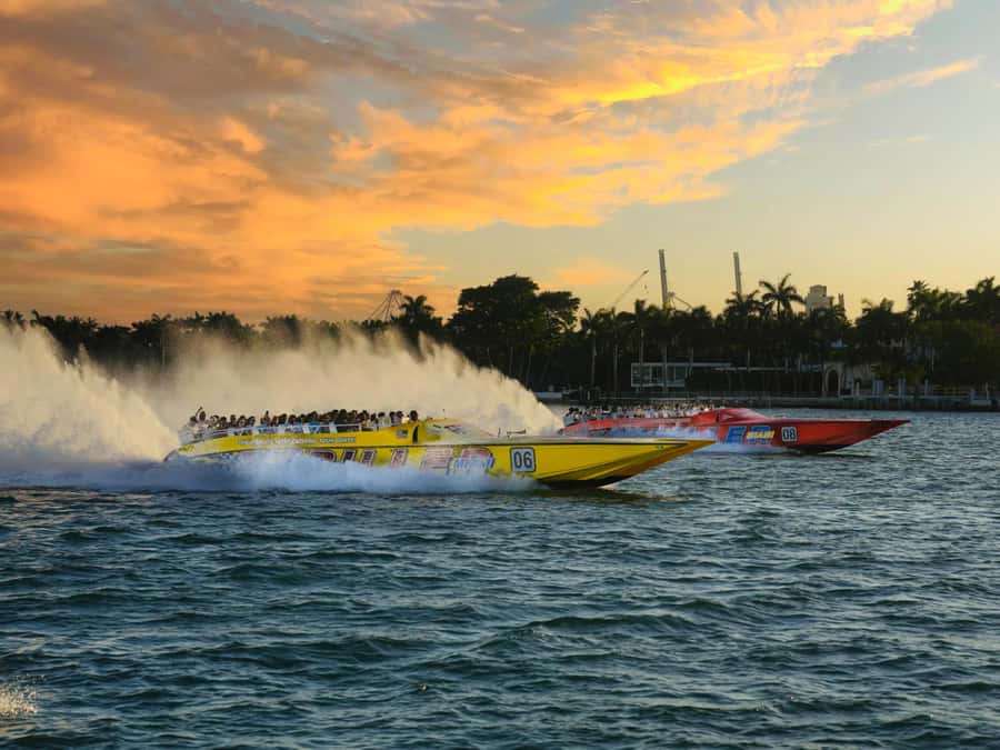 Miami: Personalized Tour: Biscayne Bay Speedboat by Pintours - Cruise Past Miami’s Most Notable Celebrity Mansions