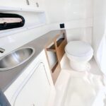 Miami: Private Boat Charter Guided and Tailored Experience - The Luxurious 29 FT SeaRay SDX for Miami Exploration