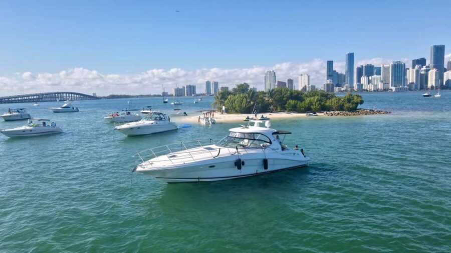 Miami: Private Yacht Charter - Starting Point at Chamonix Marina in Miami