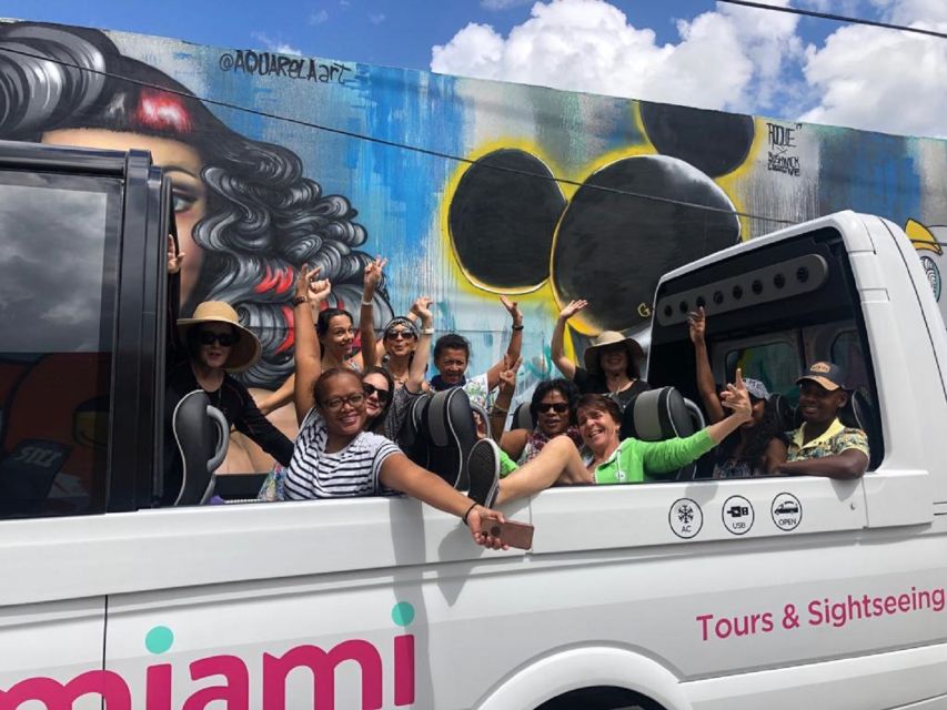 Miami Sightseeing Tour in a Convertible Bus - Cruising Downtown Miami: The City’s Pulse
