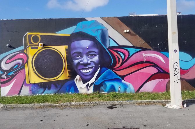 Miami Small Group City Tours of Wynwood Walls and Little Havana - Miami in Style: Traveling in a Mercedes Benz Executive Sprinter