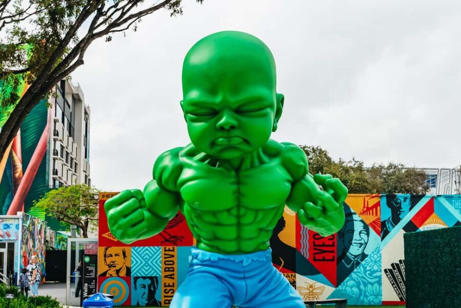 Miami: Wynwood Walls, Galleries, and Murals Guided Tour - Exploring Wynwood’s Indoor Galleries and Exhibitions