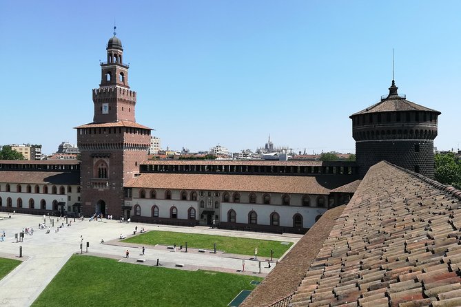 Milan, a city of art an history. Classic tour of Milan - Strolling Through the Galleria Vittorio Emanuele II