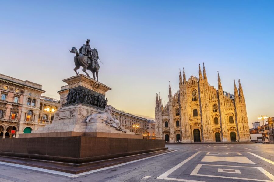 Milan Duomo Combo: Skip-the-Line Guided Tour & Rooftop Lift - Skip-the-Line Access and Meeting Arrangements