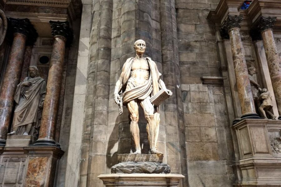 Milan: Duomo Rooftop and Cathedral Guided Tour with Tickets - Rooftop Access and Panoramic Views