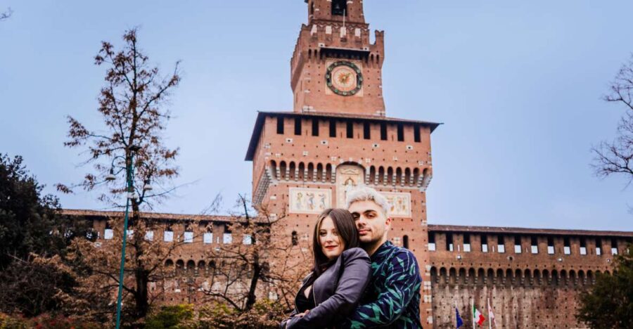 Milan: Professional Photoshoot Outside Sforza Castle - How the Photoshoot Begins at Piazza Castello Fountain