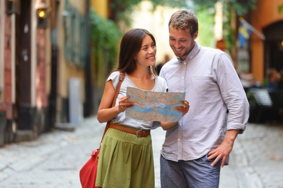 Milan: small group walking tour of the Duomo and city centre - Starting Point and Meeting Logistics in Milans City Center