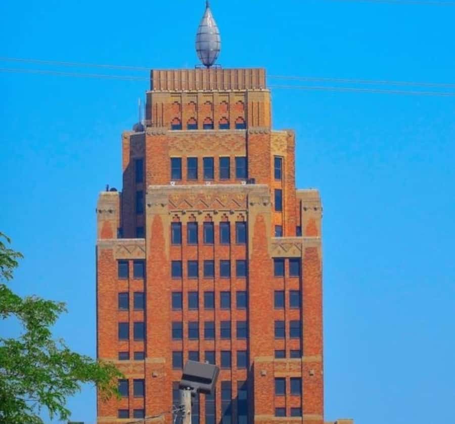 Milwaukee : Best Street Food Tour With A Local Guide - From the Riverwalk to Old World 3rd Street: A Foodie’s Guide to Milwaukee