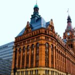 Milwaukee Historic Downtown Self Guided Walking Tour - Stopping at Usinger’s Famous Sausage and Its Historical Significance