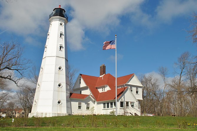 Milwaukee Tour - Making a Stop with the Bronze Fonz for a Classic Photo
