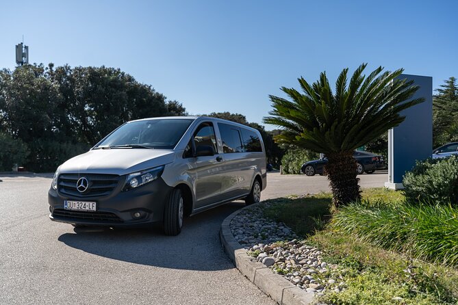 Minivan Transport Dubrovnik to Dubrovnik Airport - Convenient Pickup at Dubrovnik Airport in Moii