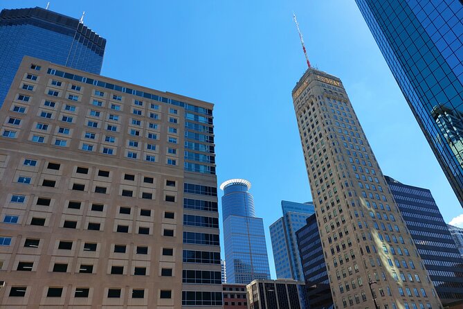 Minneapolis Walking Art Tour - Heart of Downtown - Discover Downtown Minneapolis from the Nicollet Mall