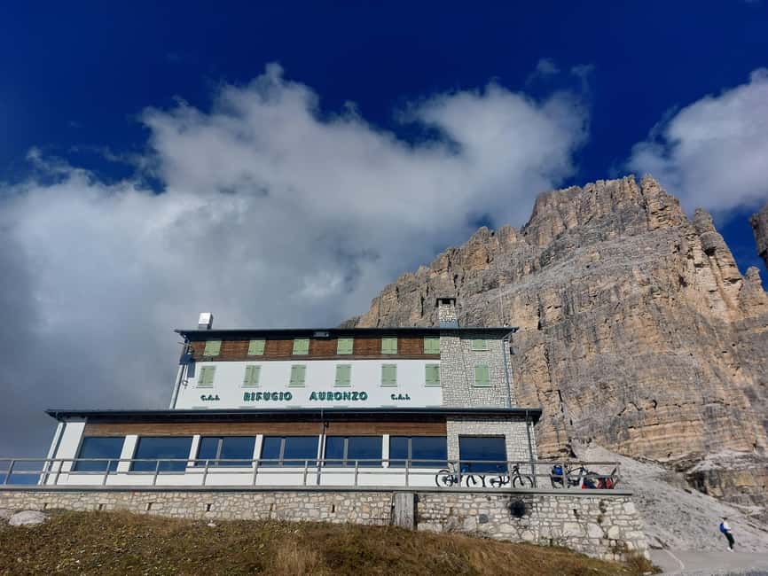 Misurina (BL): Trail Running at the Three Peaks of Lavaredo/Dolomites - Meeting Point and Logistics at Lake Misurina