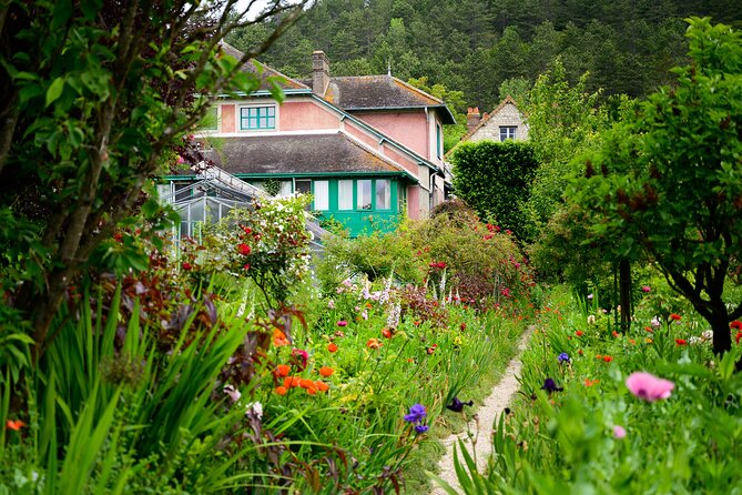 Monet's House and Garden & Giverny Village - Exploring Giverny Village and Its Artistic Community