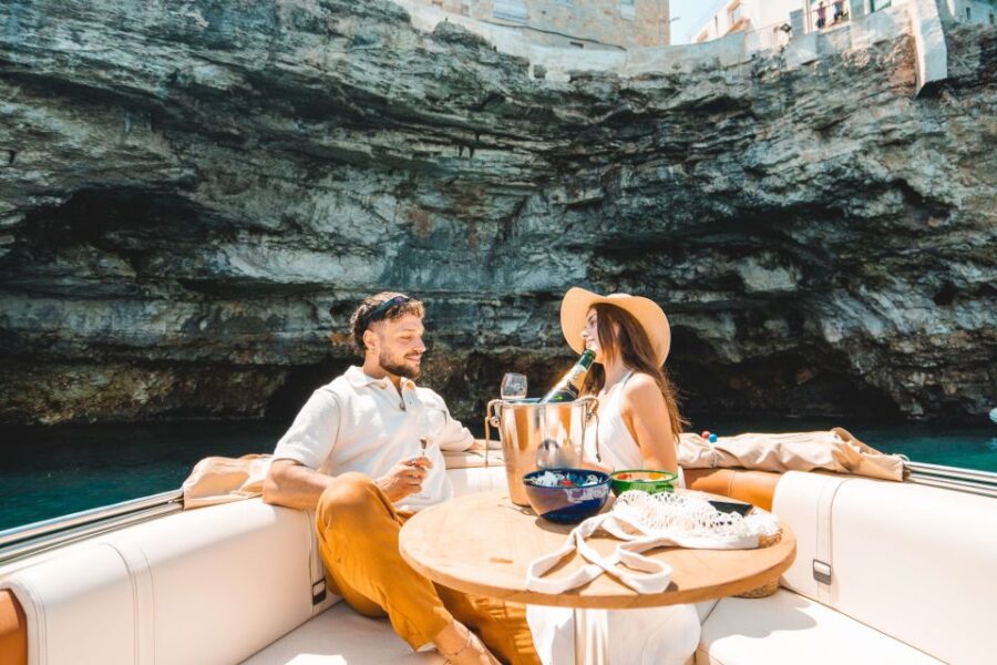 Monopoli: Private Sightseeing Speedboat Tour with Champagne - Set out on a Private Coastal Cruise Along Monopoli and Polignano a Mare