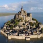 Mont St Michel Guided Day Trip from Paris in Minivan - Exploring Mont Saint-Michel’s Historic Abbey and Medieval Town