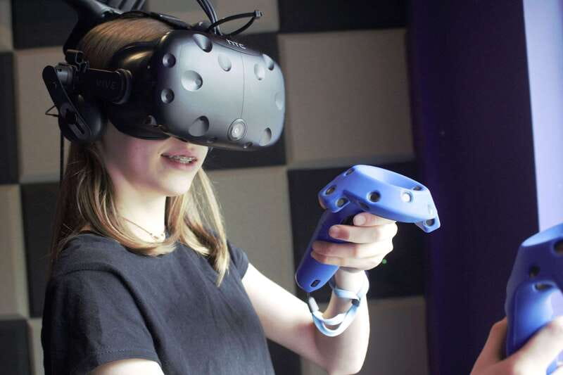 Mont Tremblant: Virtual Reality Gaming Session - What the VR Sessions Include: Equipment and Game Library