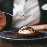 Montreal: Best of Montreal Food Walking Tour with Tastings - Sampling Montreals Iconic Smoked Meat at Schwartzs Deli in Mile End