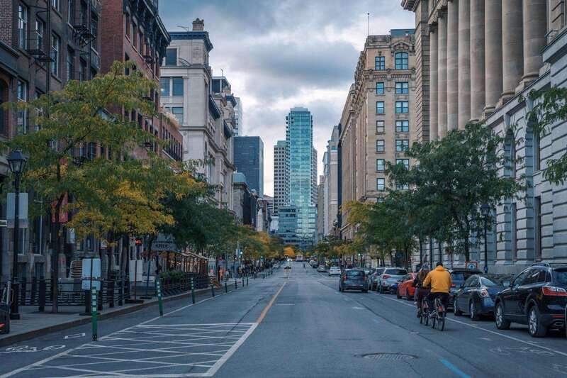 Montreal: Jewish Sites Mile End Private Guided Walking Tour - Meeting Point at Larry’s on St Laurent Boulevard