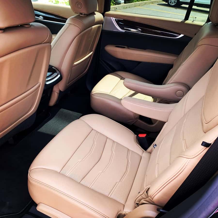 Montreal: Private City Tour by Luxury Sedan - How the Private Sedan Tour Begins: Pickup and Planning