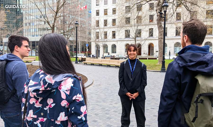 Montreal: Private Walking Tour of Downtown & Underground - Discover the Underground Pedestrian Network, RÉSO, Known as the "Underground City"