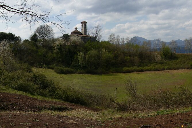 Montsacopa: An audio tour in the Volcano in the Centre of the City - The Guided Commentary and App Convenience