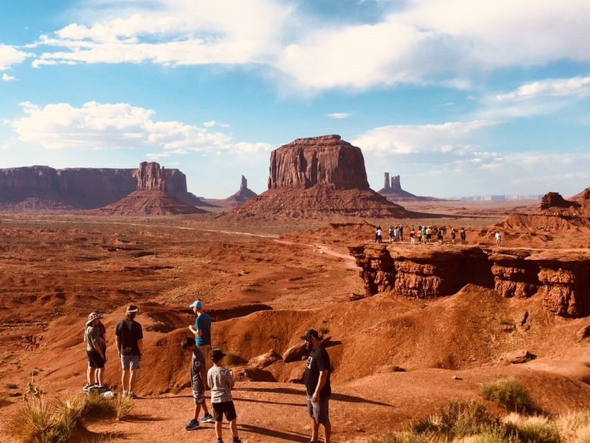 Monument Valley: Backcountry Jeep Tour with Navajo Guide - Experience Navajo Culture at a Traditional Hogan and Through Music