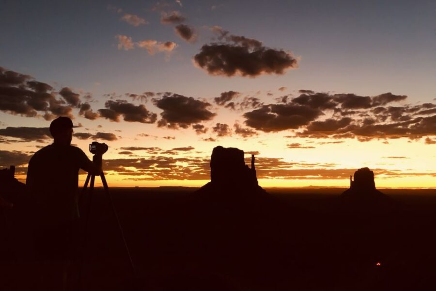 Monument Valley: Sunset Tour with Navajo Guide - Access to the Backcountry of Monument Valley