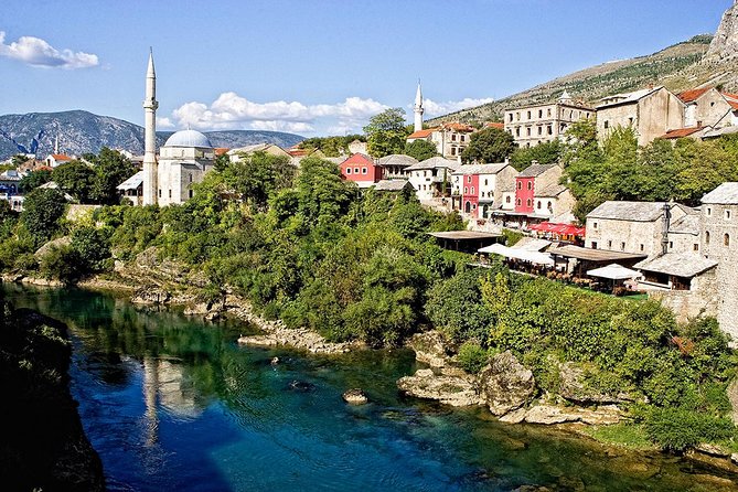 Mostar War Heritage Walking Tour - Exploring Spanish Square and Its Historic Significance