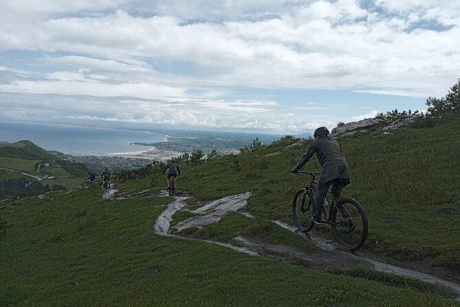 Mountain Bike Small Group Tour in San Sebastian - Meeting Point Near La Concha Beach Offers Central Convenience