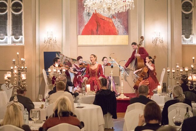 Mozart Dinner Concert in Salzburg - The Dining Experience: 18th-Century Inspired Cuisine